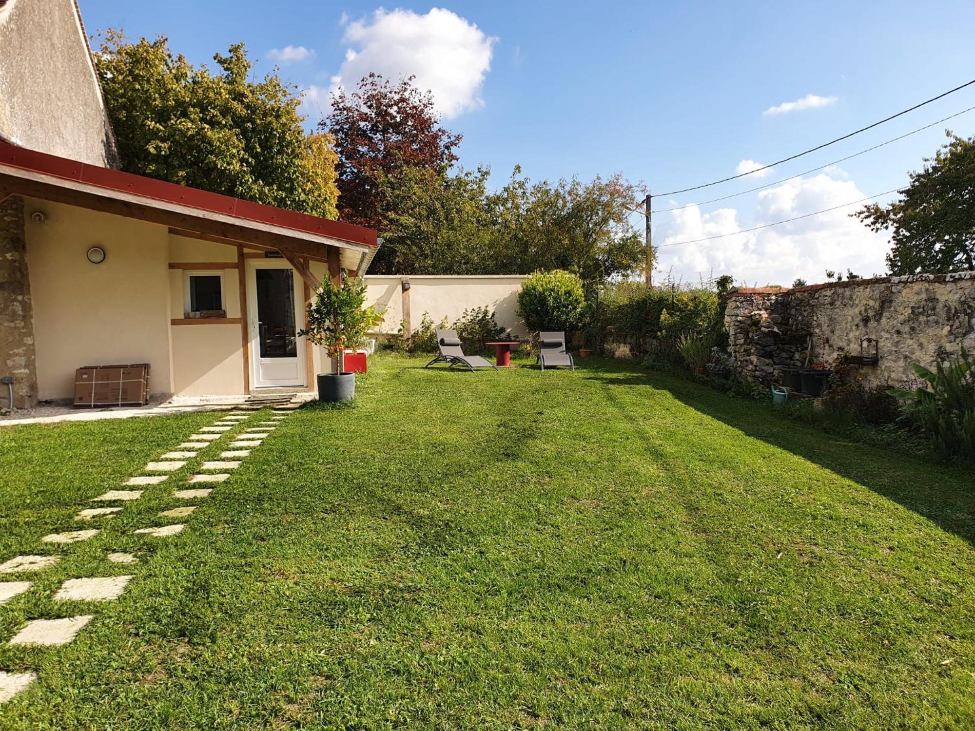 La Source De Kali Bed & Breakfast Bescherelles Exterior photo